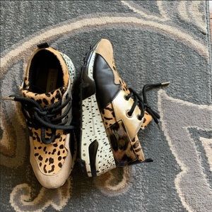 cliff animal- steve madden wedges